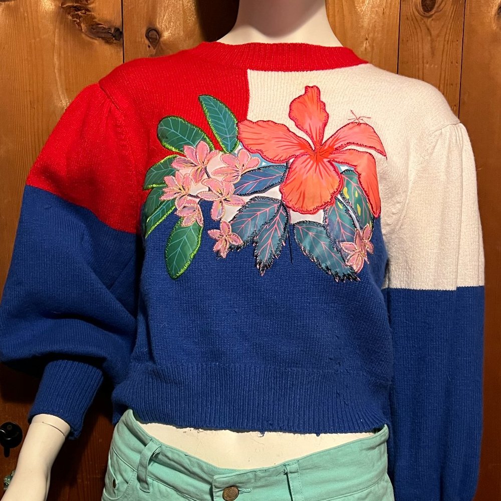 Farm Rio Retro Plumeria & Hibiscus Applique Balloon Sleeve Sweater small